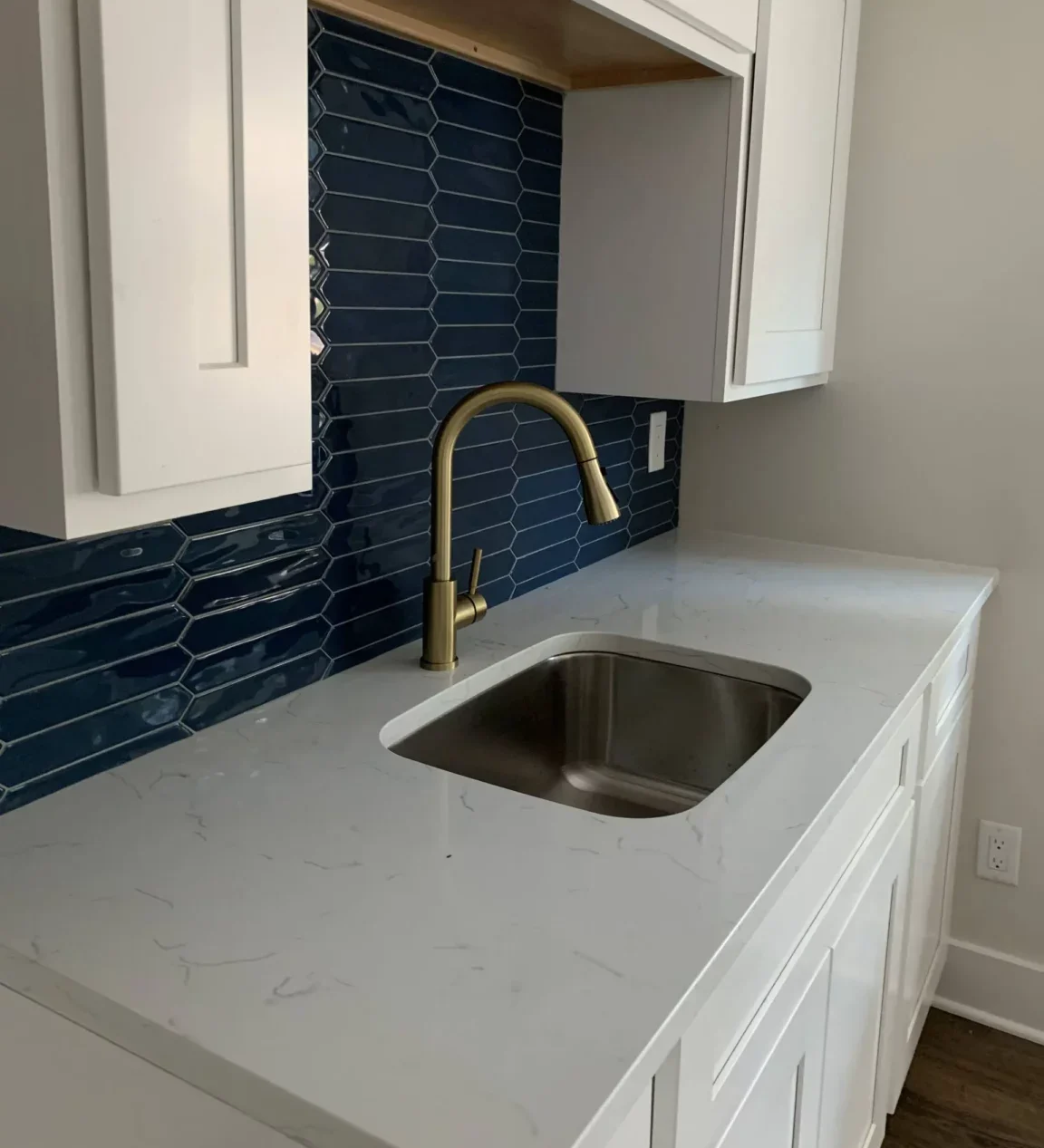 Countertop kitchen 1152x1536 1 e1772077159962 | Dehaan Tile & Floor Covering